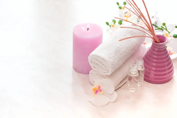 Spa setting therapy with flowers — Stock Photo, Image