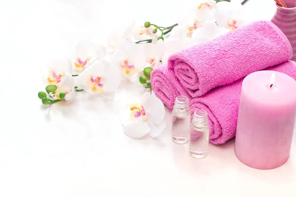 Spa setting therapy with flowers — Stock Photo, Image