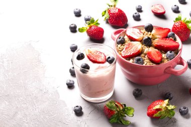 Lezzetli kahvaltı masasında