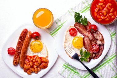 Yumurtalı kahvaltı.