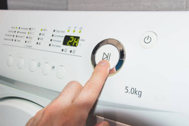 Çamaşır makinesi açmak