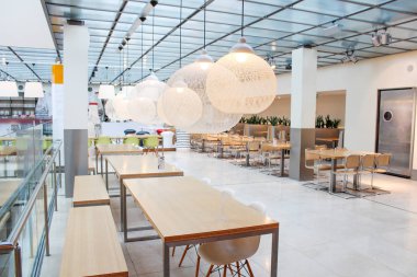 Işık kafe Avrupa'nın iç. Modern kafe, Restoran veya aperatif bar. Restoran iç.