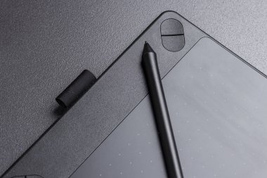Siyah grafik tablet kalem.
