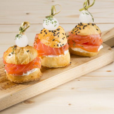 Mini somon Burger tapas
