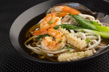 Deniz mahsulleri çorbası 