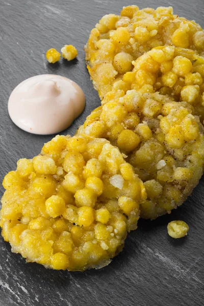Kue jagung dengan saus vanili — Stok Foto