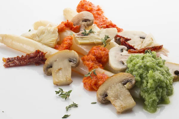 Kuşkonmaz ve petrol sos ile