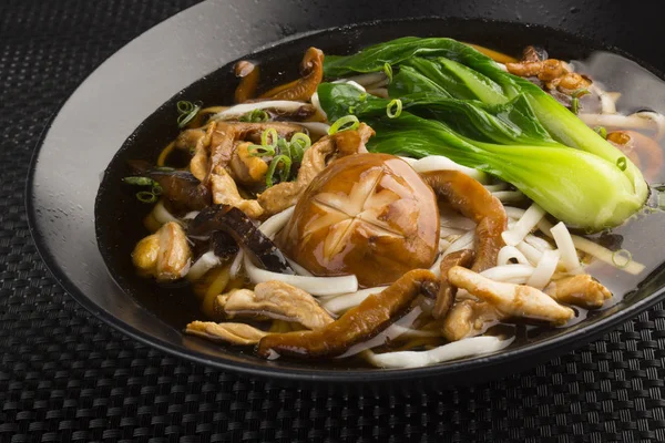 mantar ve şehriye çorbası