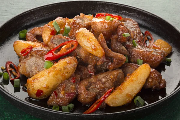 Patates kizartma Baharatlı biftek