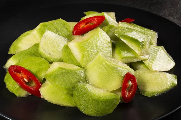 Chili kağıt ile taze turp