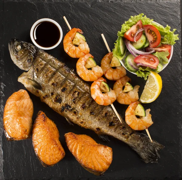 Barbekü ayarla balık karışımı