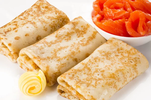 Crêpes au saumon et beurre — Photo