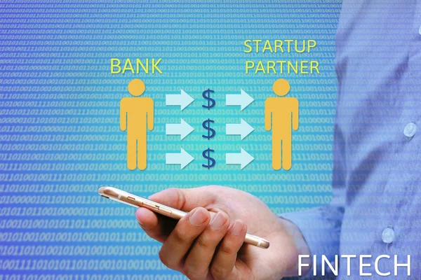 Finans ve Teknoloji (Fintech) kavramı. Bankacı ortakları uygulamaları ve mobil uygulamalar hazırlamak için işe almak için online işlemler ile ilgili. — Stok fotoğraf