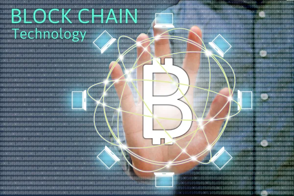 Conceito de rede de cadeia de blocos e ícones bitcoin, exposição dupla da mão mostrando diagrama de palavras como conceito . — Fotografia de Stock