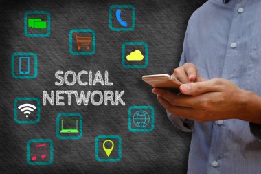 Şey, S kablosuz internet ile Smartphone kullanarak iş adamı