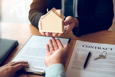 Ev m vererek yeni alıcı emlakçı Tebrikler