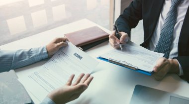 Görüşme odası iken personel özgeçmiş kura hazırlanıyor