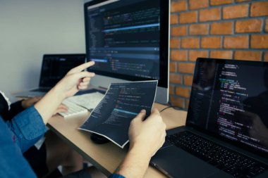 Programlama ve yumuşak bir çalışma teknolojileri kodlama geliştirme