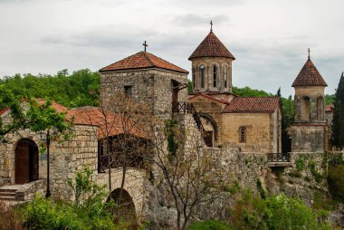 Motsameta Manastırı - çevre alanında küçük bir tapınak 