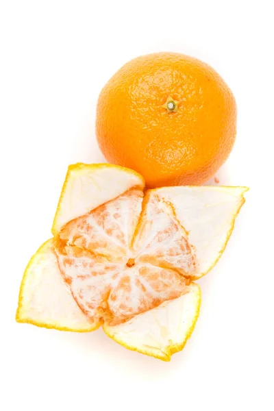 Two navel oranges one peeled one unpeeled — Stock Photo, Image