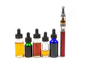 Vape suyu ve bir ecigarette çeşitli tatlar