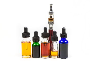 Vape suyu ve bir ecigarette çeşitli tatlar