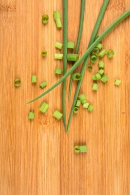 Doğranmış yeşil soğan ve SAP