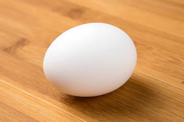 Whole white egg — Stock Photo, Image