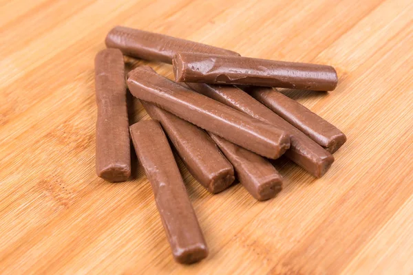 Λαστιχωτή σοκολάτα κούτσουρα — Φωτογραφία Αρχείου