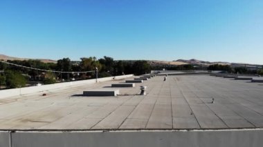 Reno NV şehir merkezine doğru bina manzarası ve yankı