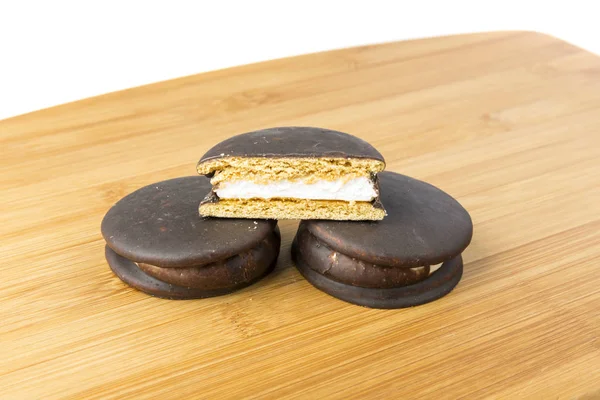 Stapel Mit Marshmallow Schokolade Überzogene Sandwich Kekse — Stockfoto