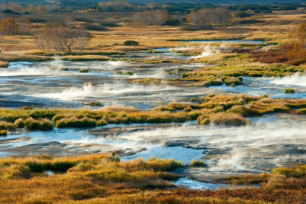 Caldera yanardağ Uzon - Kamçatka, Rusya Federasyonu