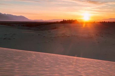 Chara Sands - Sibirya kalbinde bir çölde