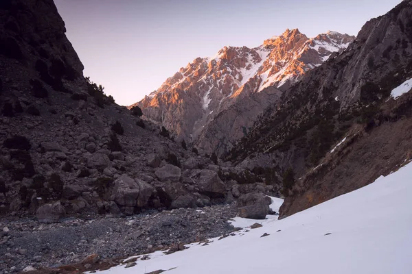 Escalada Kirguistán Pamir Alai Campamento Alpino Dugoba Fotos De Stock Sin Royalties Gratis