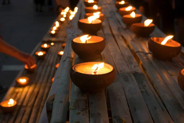 램프와 촛불 Loy krathong 축제, 밤 backgroun 사용 — 스톡 사진