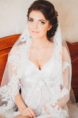 mutlu gelin sabah. Gelin hazırlanıyor.