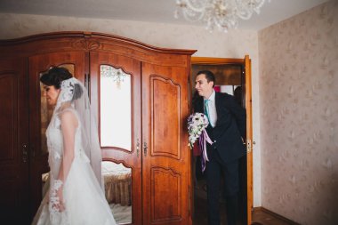 Mutlu gelin ve damat düğünlerinde