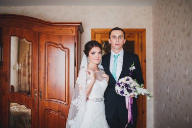 Mutlu gelin ve damat düğünlerinde