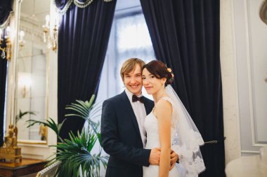 Mutlu gelin ve damat düğünlerinde