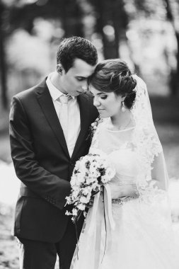 Mutlu gelin ve damat düğünlerinde