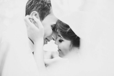 Mutlu gelin ve damat düğünlerinde