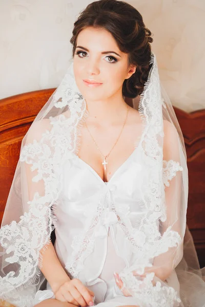 mutlu gelin sabah. Gelin hazırlanıyor.