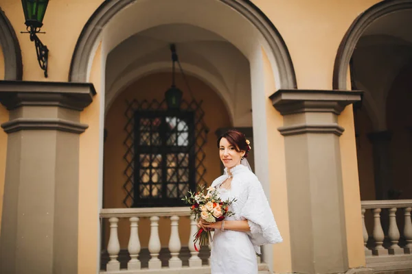 Retrato de noiva bonita — Fotografia de Stock