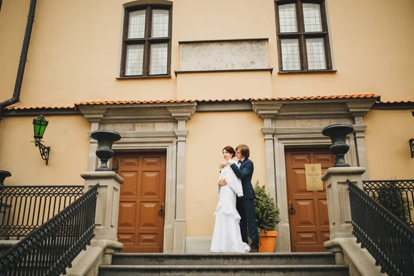 Coppia in matrimonio gli sposi — Foto Stock