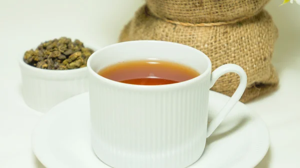 Oolong tea in white cup — Stock Photo, Image