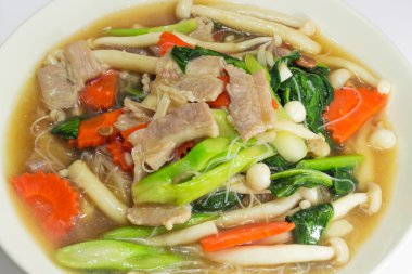 Sayfa dökün vegetavle ile erişte