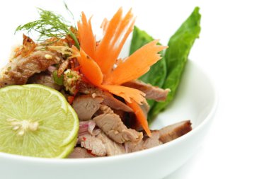 Izgara domuz deniz ürünleri sos ile