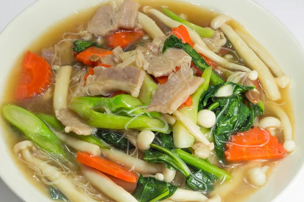 Sayfa dökün vegetavle ile erişte