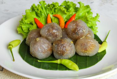 tapyoka topları ile domuz doldurma