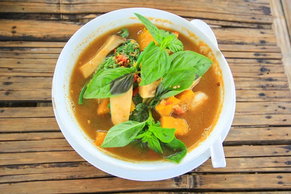 Zuppa di verdure miste speziate tailandesi con gamberetti — Foto Stock